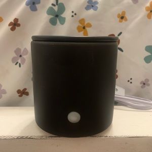 Black Plug-In Candle Warmer